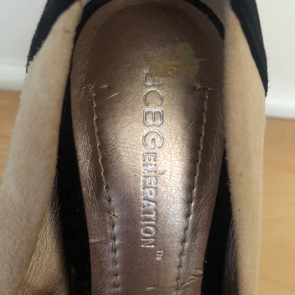 BCBG platform stilettos - Picture 5 of 5